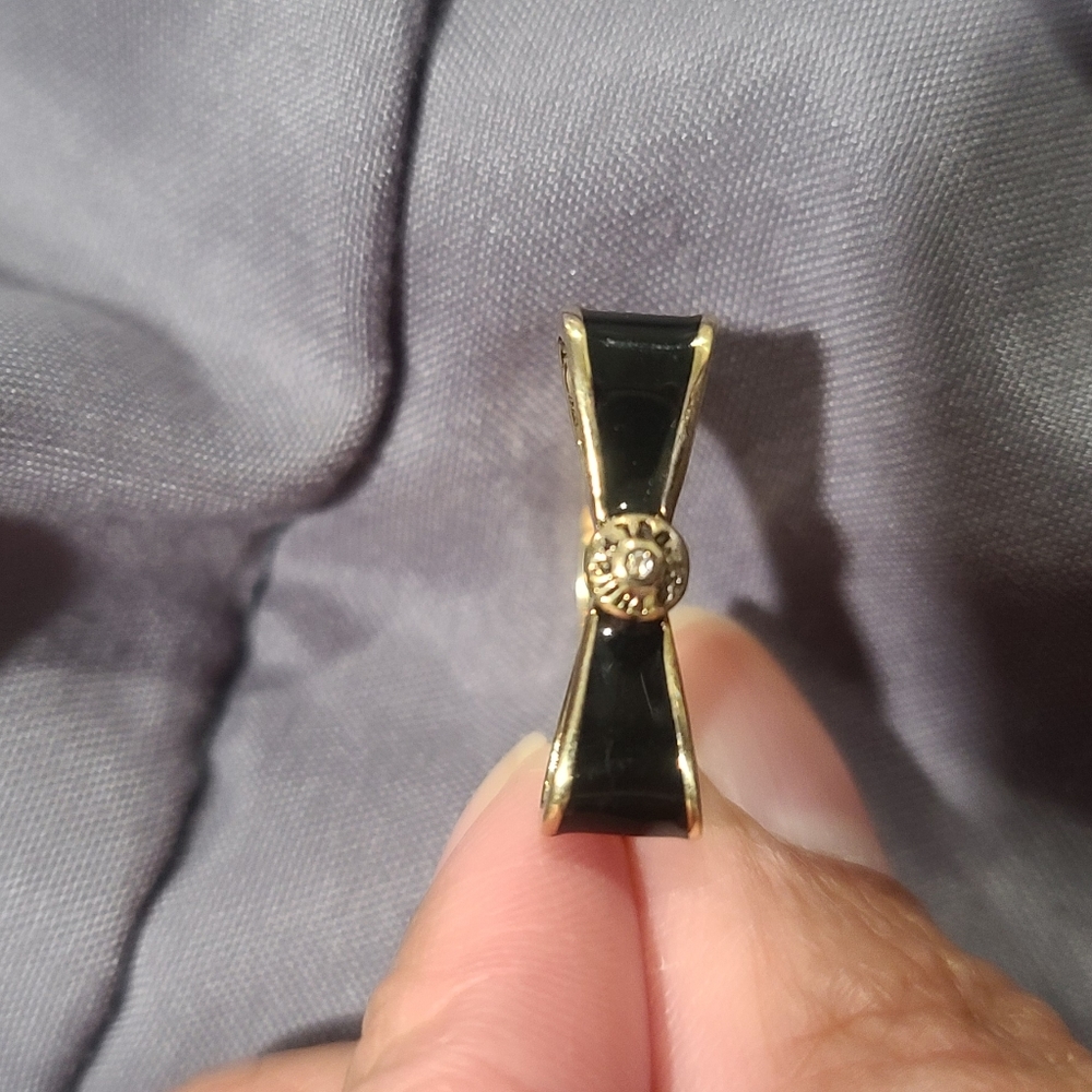 ❤FIRM Henri Bendel Bow Ring